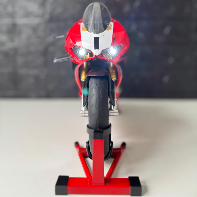 1:6 Ducati V4R Model with Realistic Sound & Smoke Effects