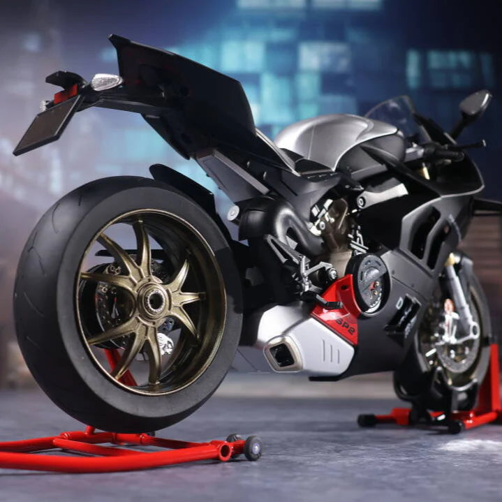 1:6 Ducati V4R Model with Realistic Sound & Smoke Effects
