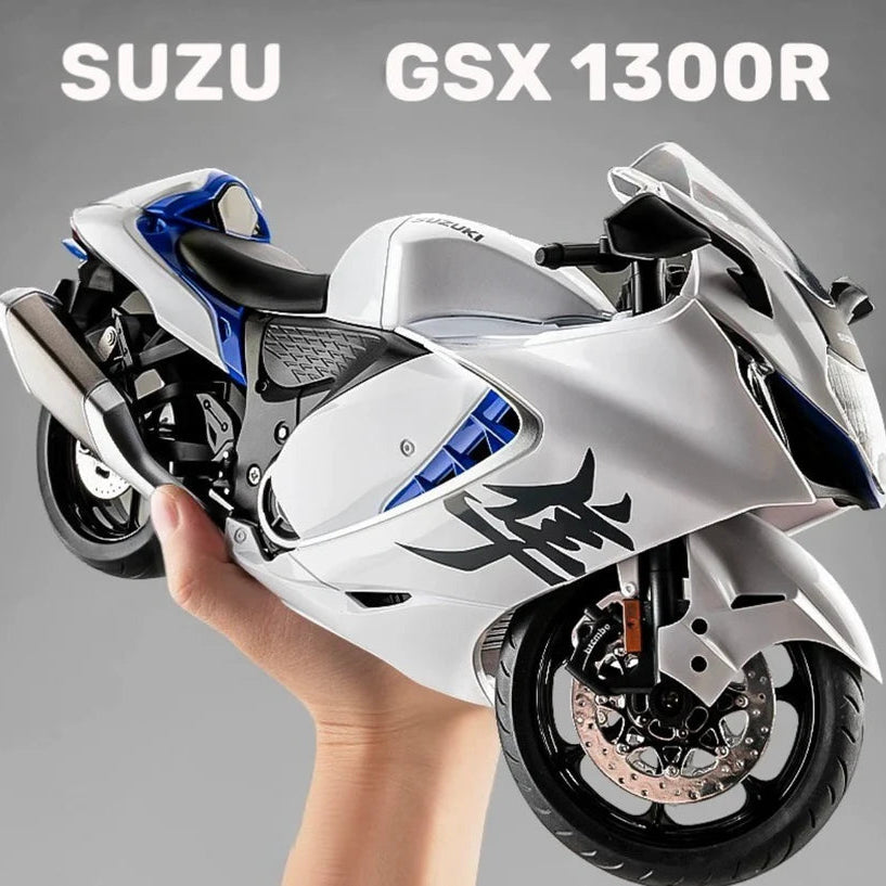 1:6 Scale Suzuki Hayabusa GSX-1300R Model - Sound, Smoke and Light